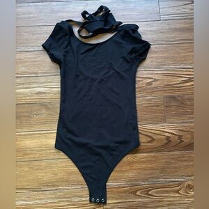 American eagle short sleeve black tie back bodysuit